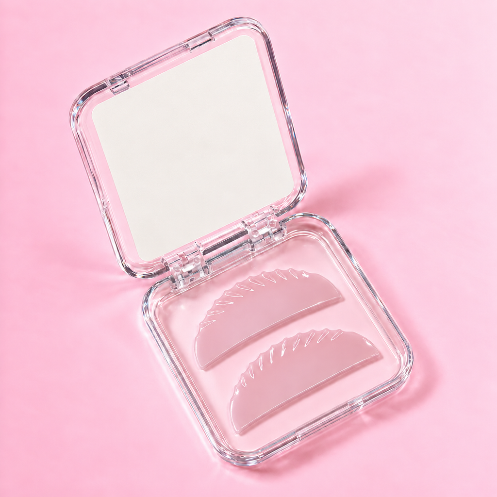 SkinFix Soft Korean Lash Lift Pads in Pink – geöffnetes Case mit Flat Shield Paar für Korean Lash Lift